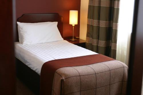 Ben Wyvis Hotel - main image