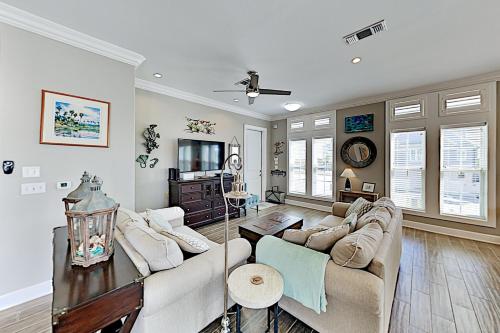 Seagate Condo with Balcony & Palmilla Beach Perks condo - image 2
