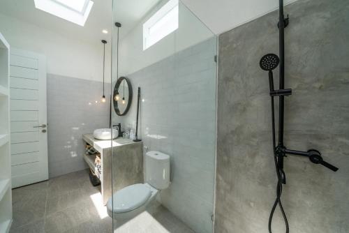 Villa Isyan - 3 bdr - Canggu - Best location - image 3