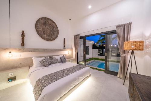 Villa Isyan - 3 bdr - Canggu - Best location - image 2