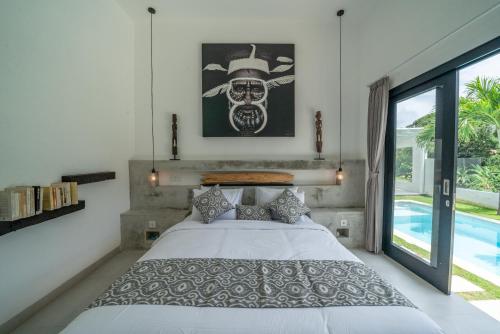 Three-Bedroom Villa image 8