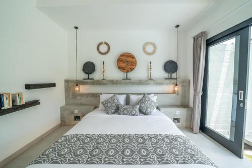 Three-Bedroom Villa image 4
