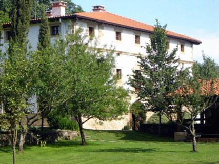 Casona de San Pantaleón de Aras