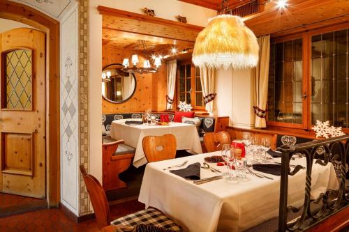 ห้องอาหาร, โรงแรมสปอร์ต (Hotel Sport) in คลอสเตอร์ส