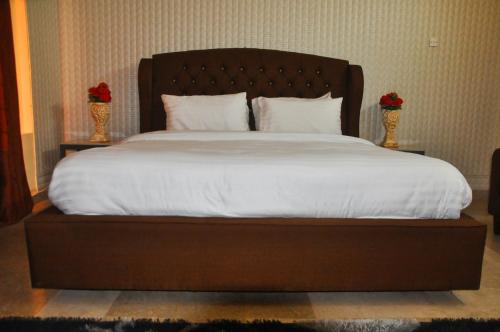 Blue Moon Residency
