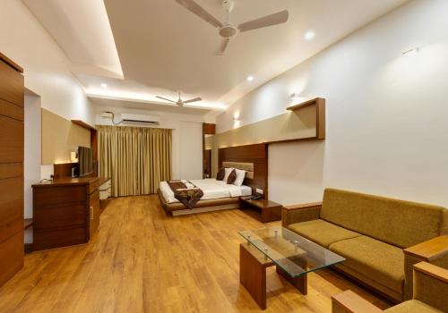 Casa Azzure's Aquolim Suites
