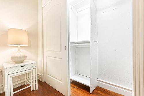 City View Condo with Private Rooftop - image 2