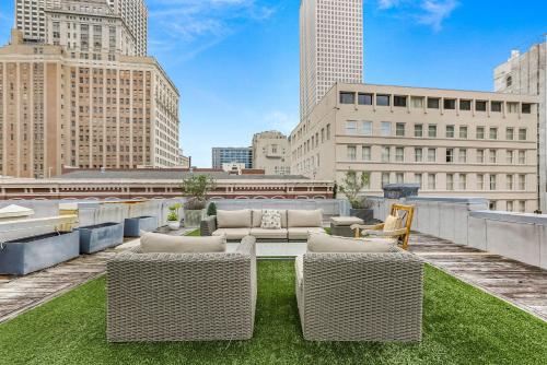 City View Condo with Private Rooftop - image 3