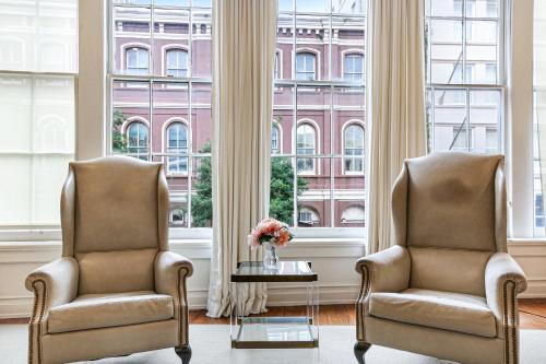 City View Condo with Private Rooftop - image 9