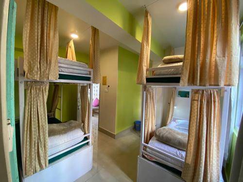 Tag Along Backpackers – Gangtok, OK