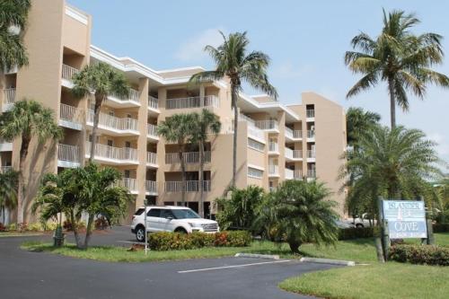 IslanCov405 - Islander Cove condo - image 2