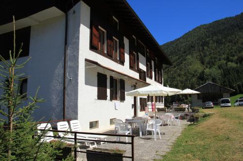 Villaggio Santa Lucia Nel Bosco e nei Pascoli della Valle di Ledro 2