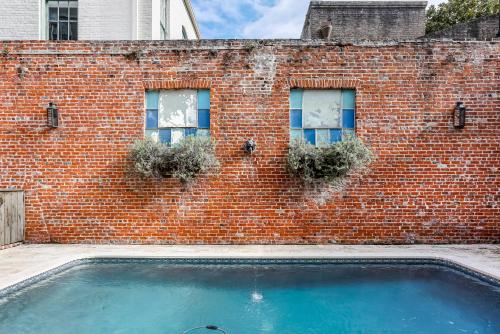 Breathtaking House with Architectural Details - image 7