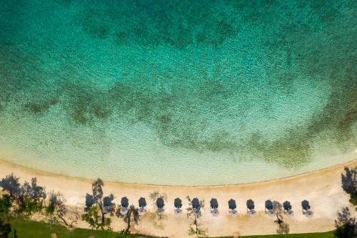 חוף ים, Vathi Cove Luxury Resort & Spa in קומוטיני