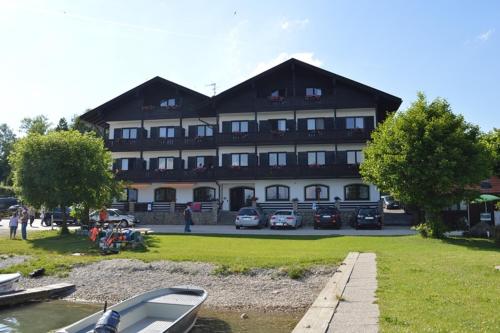 Gästehaus Grünäugl am See - Gstadt am Chiemsee