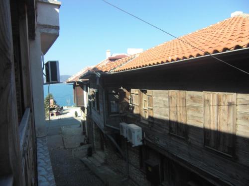 Guest House Antoaneta - image 3