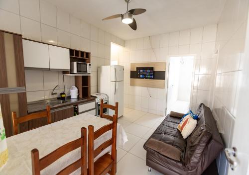 3 bedrooms, 4 beds