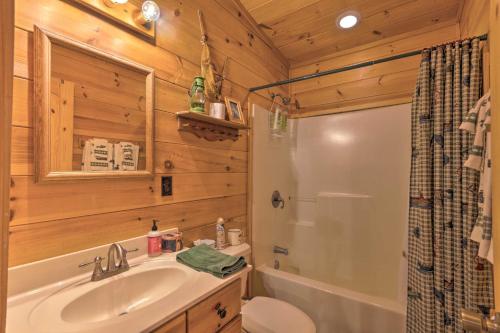 Cozy Log Cabin Retreat in Lake Lure Village Resort - image 11