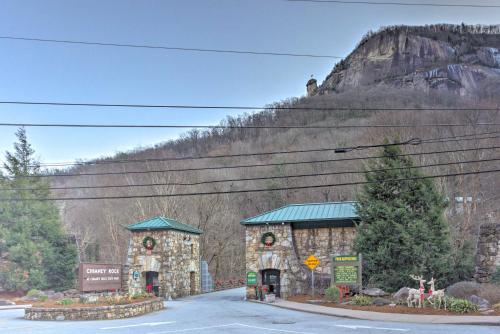 Cozy Log Cabin Retreat in Lake Lure Village Resort - image 8