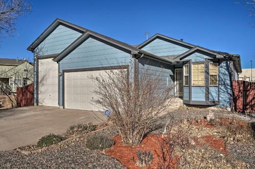 Updated Springs Home - 3 Mi to Garden of the Gods! in Colorado Springs, USA