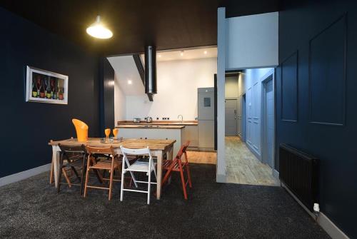 Slps 14 Hot Tub, Bar & Outdoor Terrace, Manchester (Foto 9)