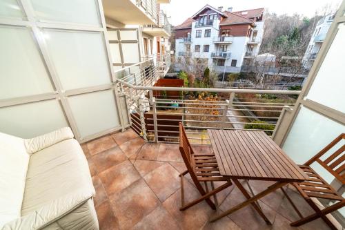 Apartment with Balcony image 5