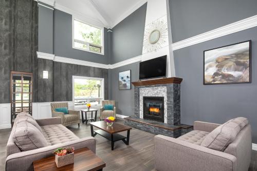 ล็อบบี้, ทราเวลลอดจ์ โฮเทล ซัดบิวรี (Travelodge by Wyndham Sudbury) in ซัดบูรี่ (ON)