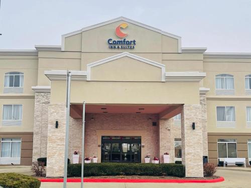 Comfort Inn & Suites Decatur-Forsyth