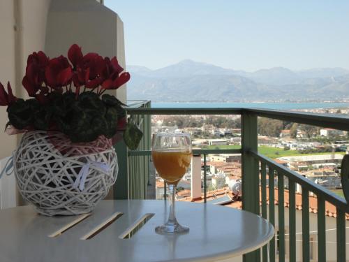 Vedere exterior, Iliothea in Mountainside