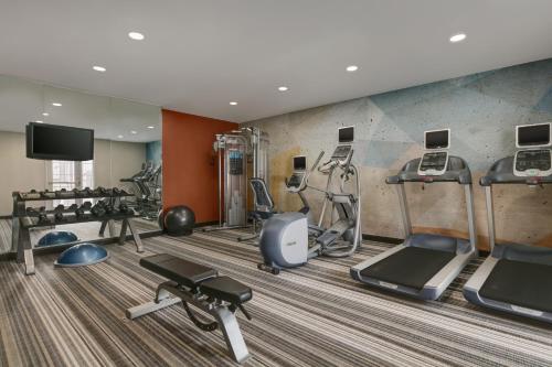 캔들우드 스위트 페이엣빌 포트 브래그 바이 IHG - 피트니스 센터