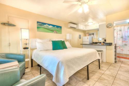 Tropic Terrace #22 - Beachfront Rental condo - image 8