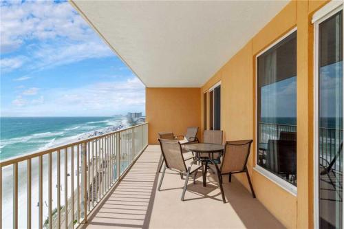 Treasure Island 605 Beach Chairs 2 Bedrooms Sleeps 8 Beachfront Pool Wi-Fi - image 4