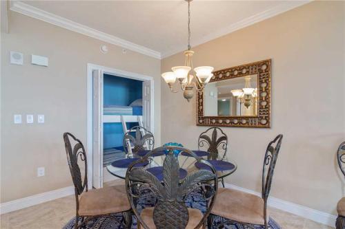 Treasure Island 605 Beach Chairs 2 Bedrooms Sleeps 8 Beachfront Pool Wi-Fi - image 7