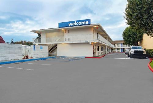 Motel 6-Santa Clara, CA