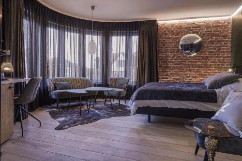 1 queen bed