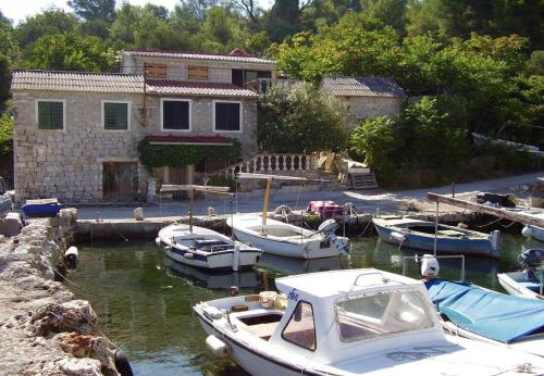 Holiday home Nik - 5m from sea