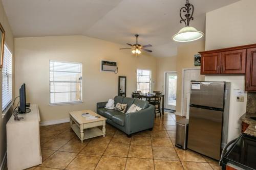 201 Delmar Mangrove Breeze A - image 5