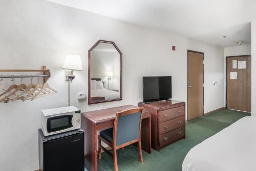 Americas Best Value Inn-Wenona - image 5
