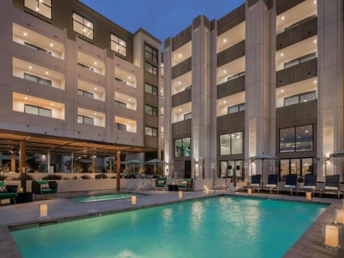 One Lux Stay at The Mansfield Miracle Mile Los Angeles 