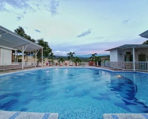 hoteles alojamientos baraya