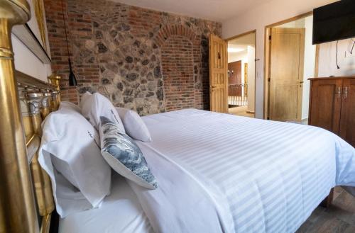 280540676 Villa Toscana ValQuirico Lofts & Suites Hotel Boutique