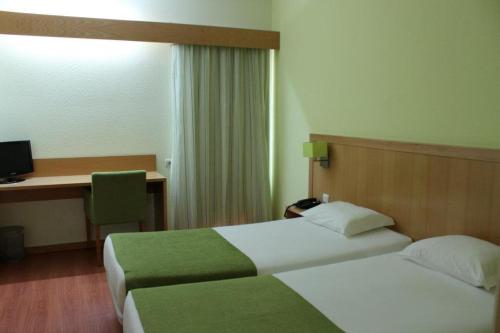 Viseu Garden Hotel - image 2