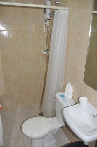 Date & Dine Resort Room Type - Queen Room