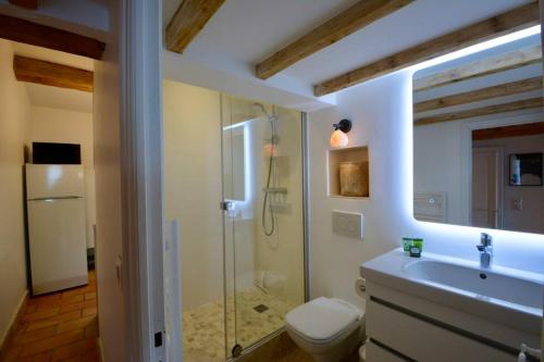 The Sea Apartment - Sea view on the ramparts of Old Town Antibes