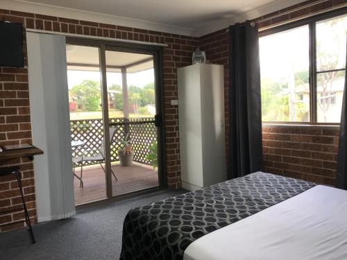 Coffs Shearwater Motel Room Type - Deluxe Double Room with Balcony