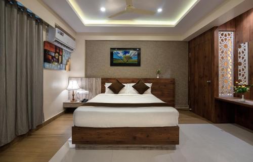 Hotel Monarch International near Bannerghatta National Park
