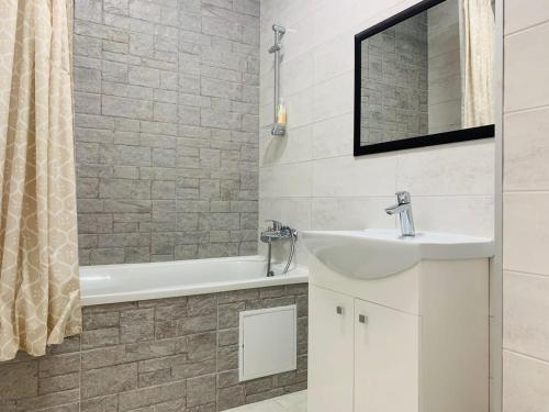 Lux appartment Kiev Comfort town - image 2