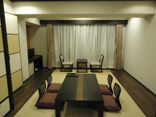 Japanese-Style Room - Breakfast Included