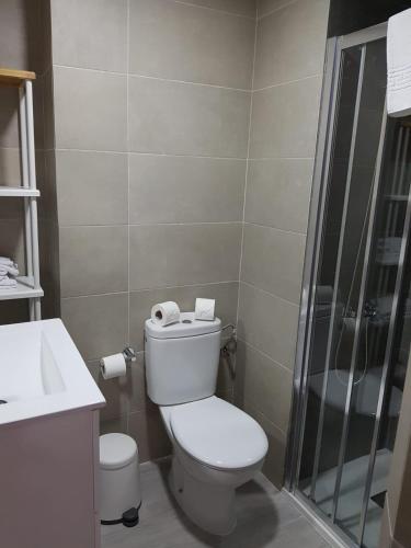 RK City Center Room Type - Vivienda vacacional con ducha