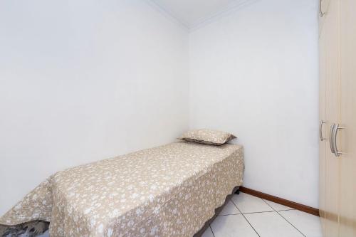 Aluguel Apartamento 04 Dormitorios Vista para o Mar na Praia Bombas SC